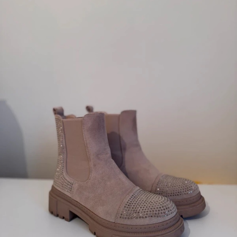 Elegant Suede Ankle Boots with Rhinestones